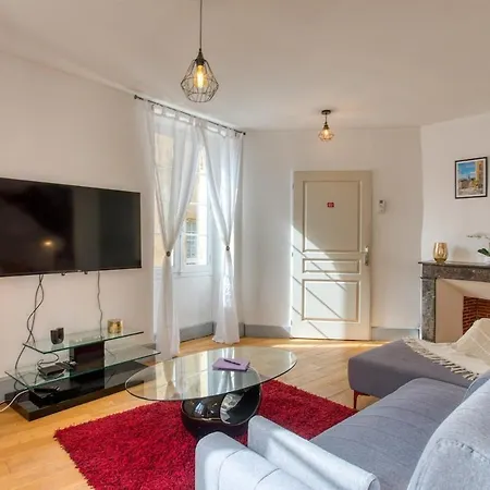 Hébergement de vacances En Couleurs - Maison 10 Pour 10 Personnes En Centre-ville *