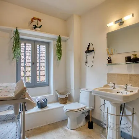 Hébergement de vacances En Couleurs - Maison 10 Pour 10 Personnes En Centre-ville