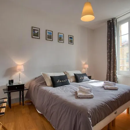 En Couleurs - Maison 10 Pour 10 Personnes En Centre-ville Hébergement de vacances *