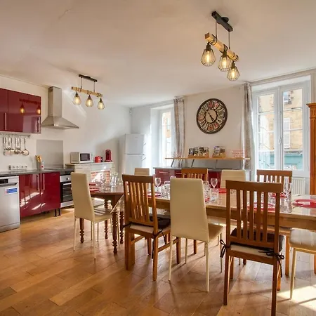 En Couleurs - Maison 10 Pour 10 Personnes En Centre-ville Hébergement de vacances Sarlat