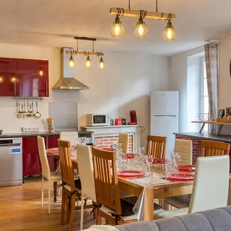 Hébergement de vacances En Couleurs - Maison 10 Pour 10 Personnes En Centre-ville
